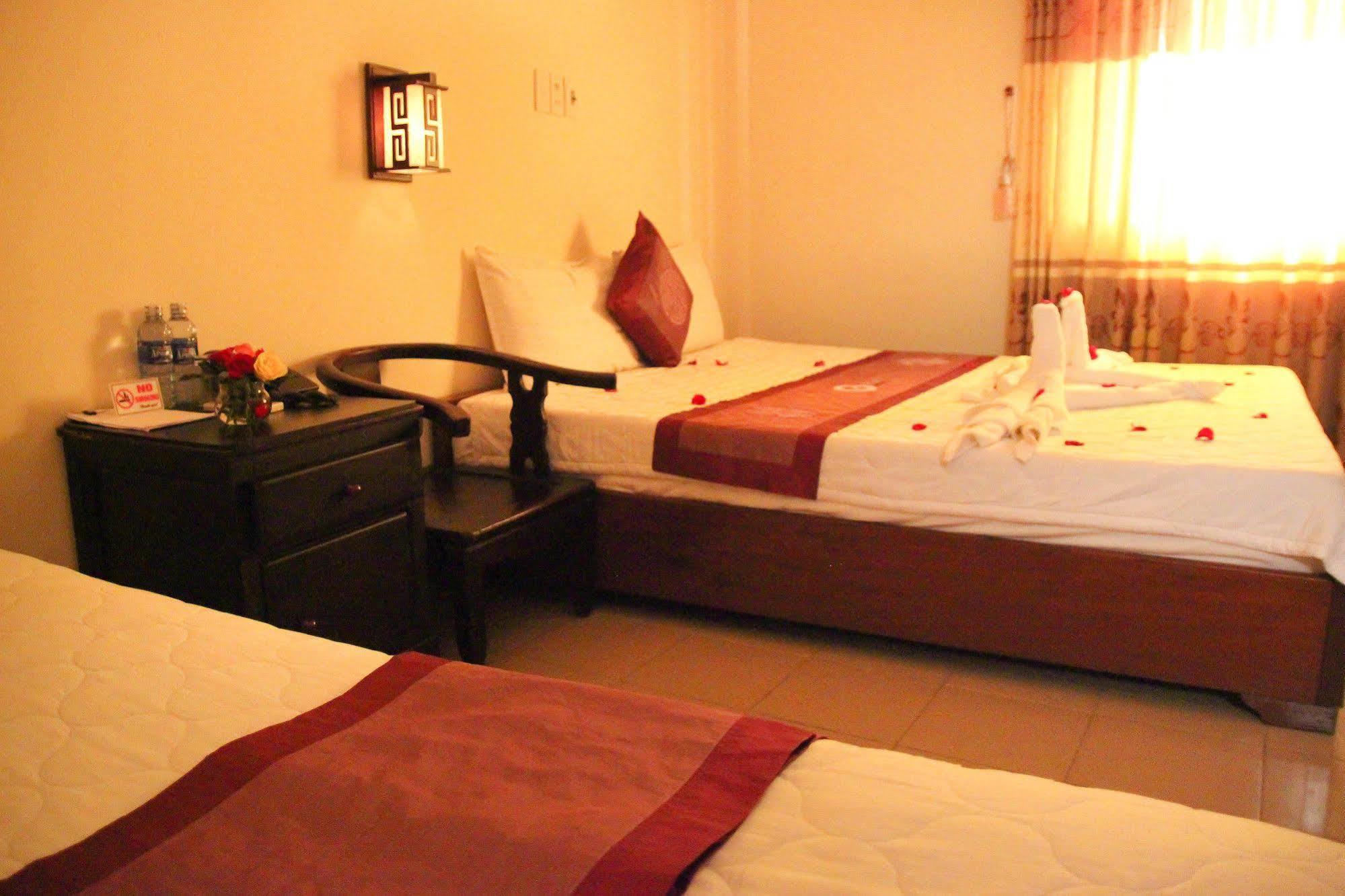 Cozy Hue Hotel Екстер'єр фото