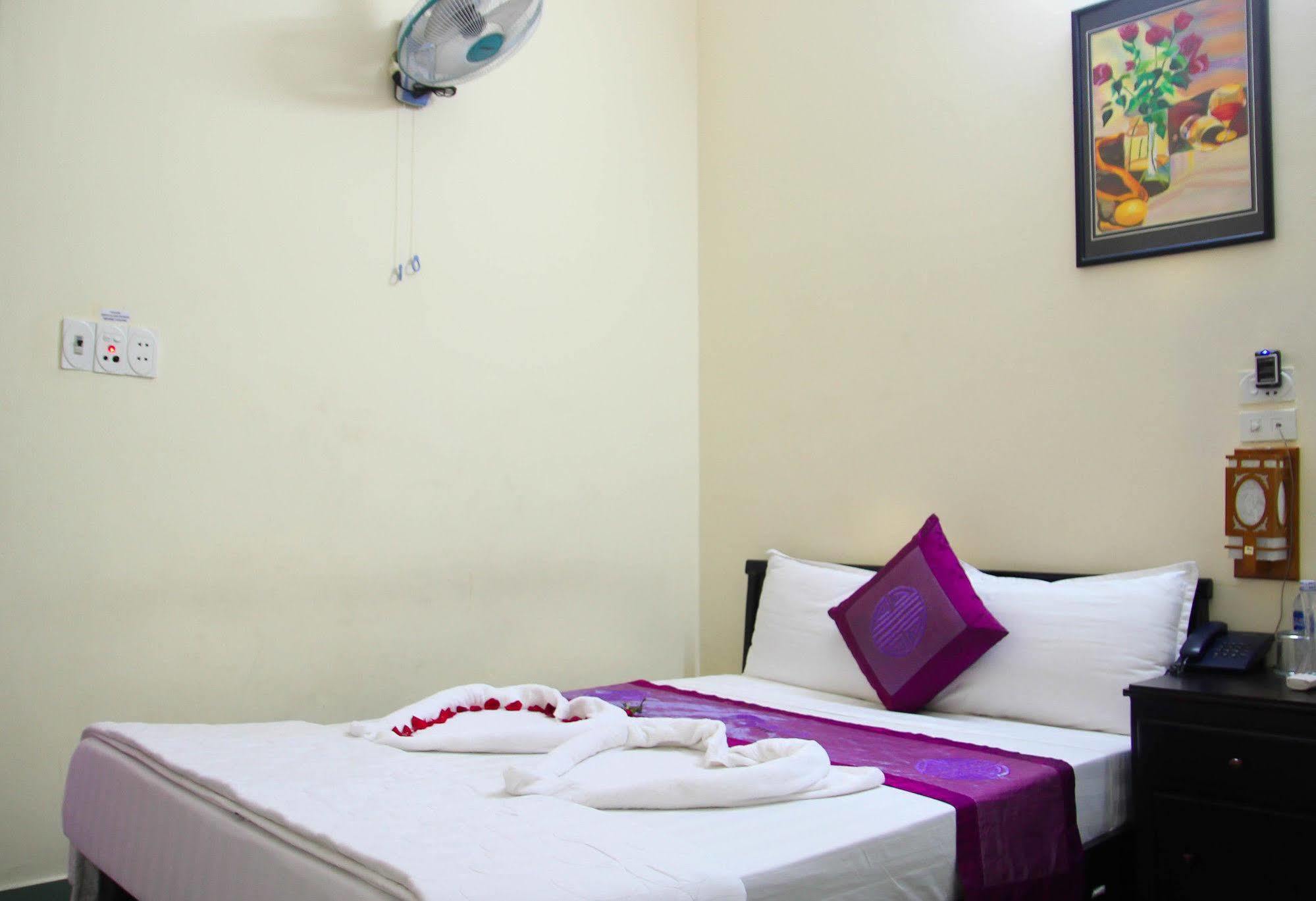 Cozy Hue Hotel Екстер'єр фото
