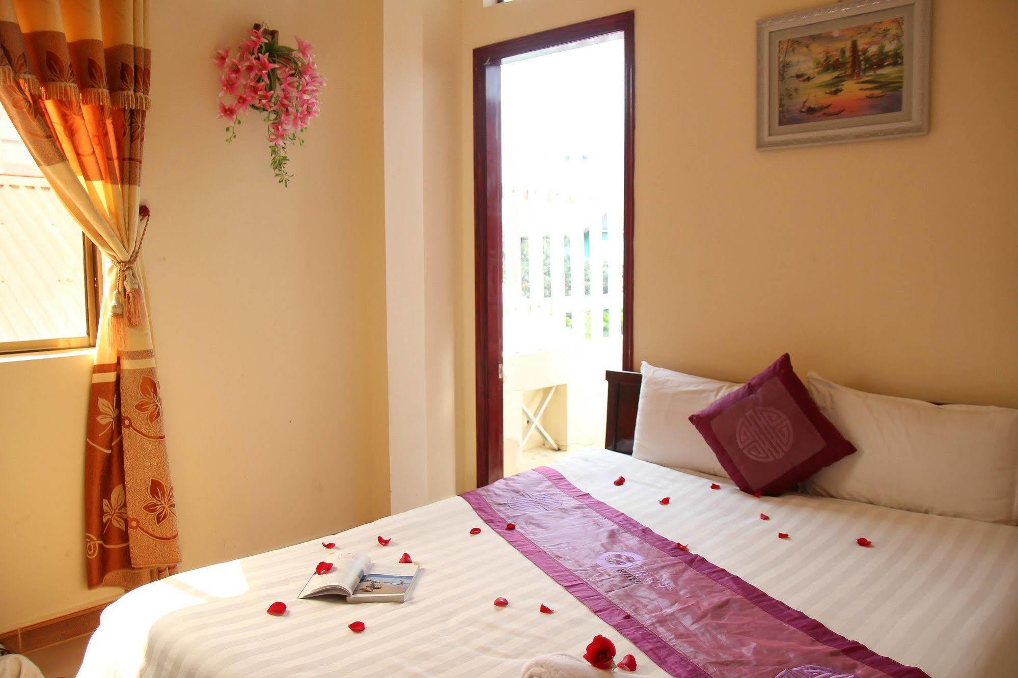 Cozy Hue Hotel Екстер'єр фото