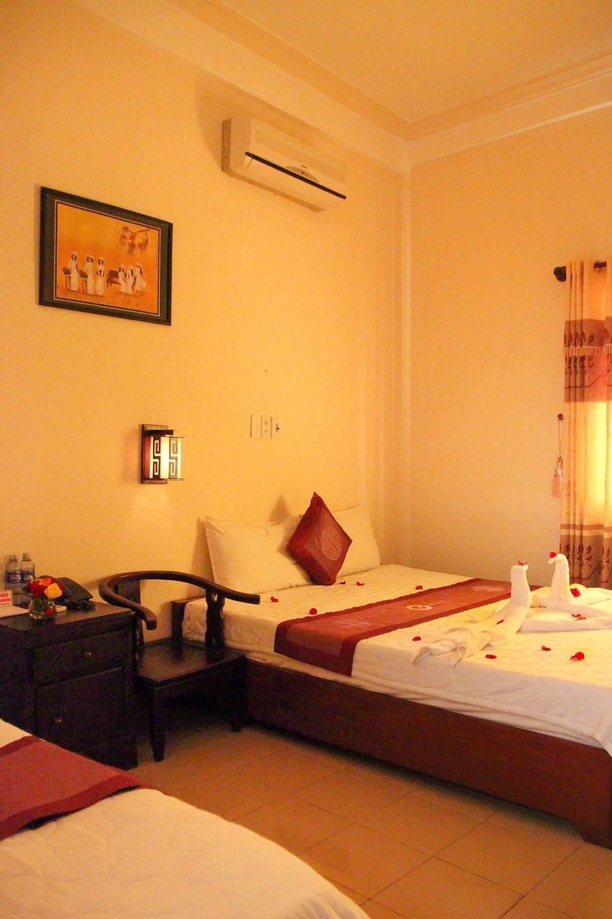 Cozy Hue Hotel Екстер'єр фото