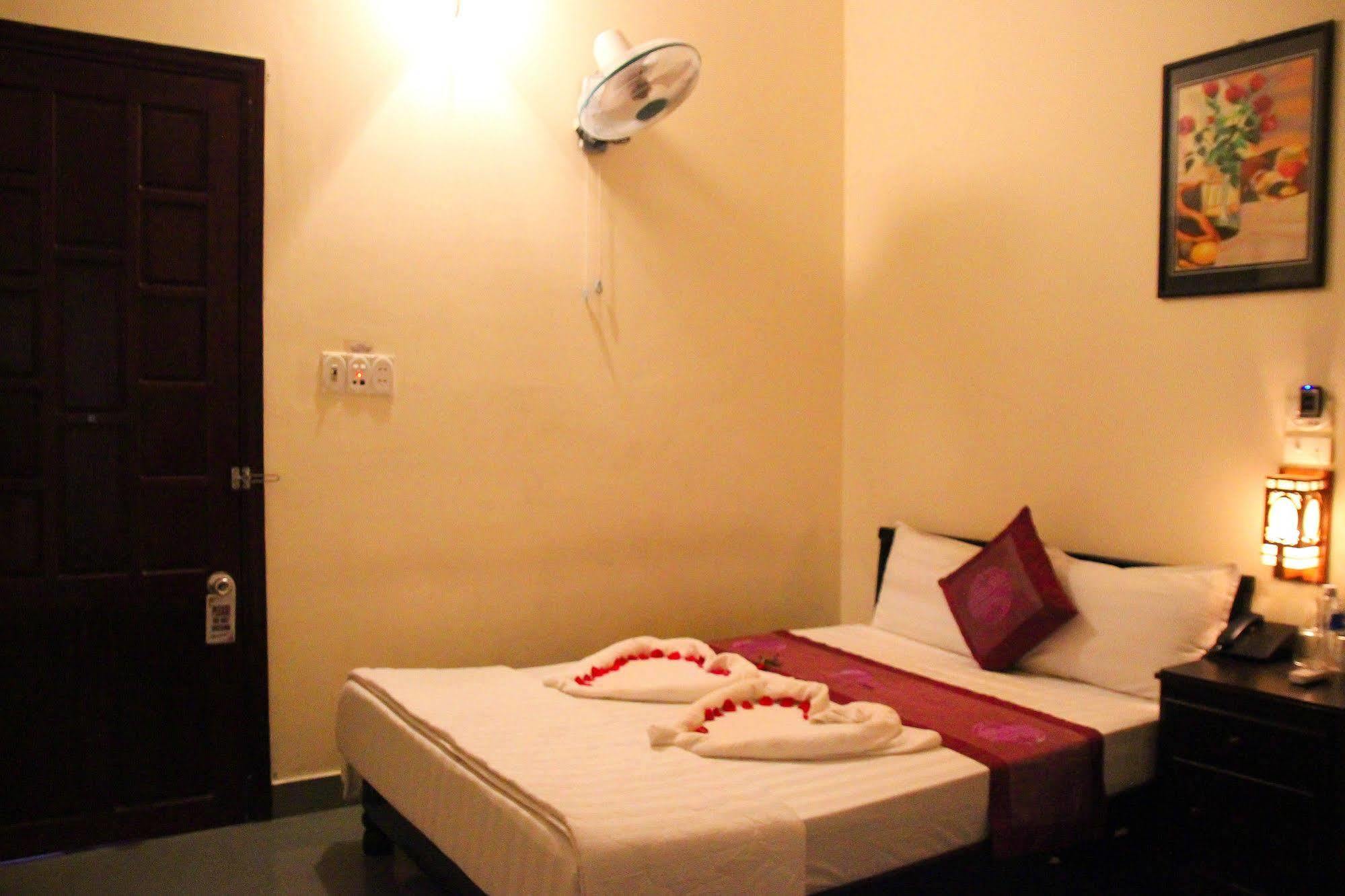 Cozy Hue Hotel Екстер'єр фото