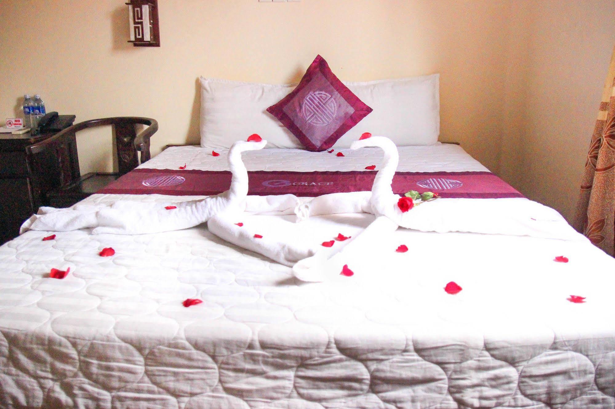 Cozy Hue Hotel Екстер'єр фото